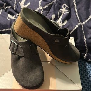 Papilio wedge clogs brand new